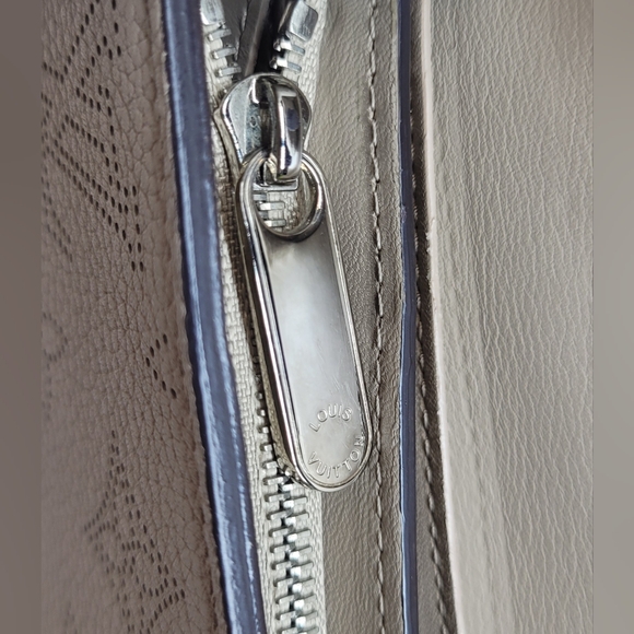 Louis Vuitton Mahina Iris Monogram Bi Fold Wallet - Picture 9 of 12